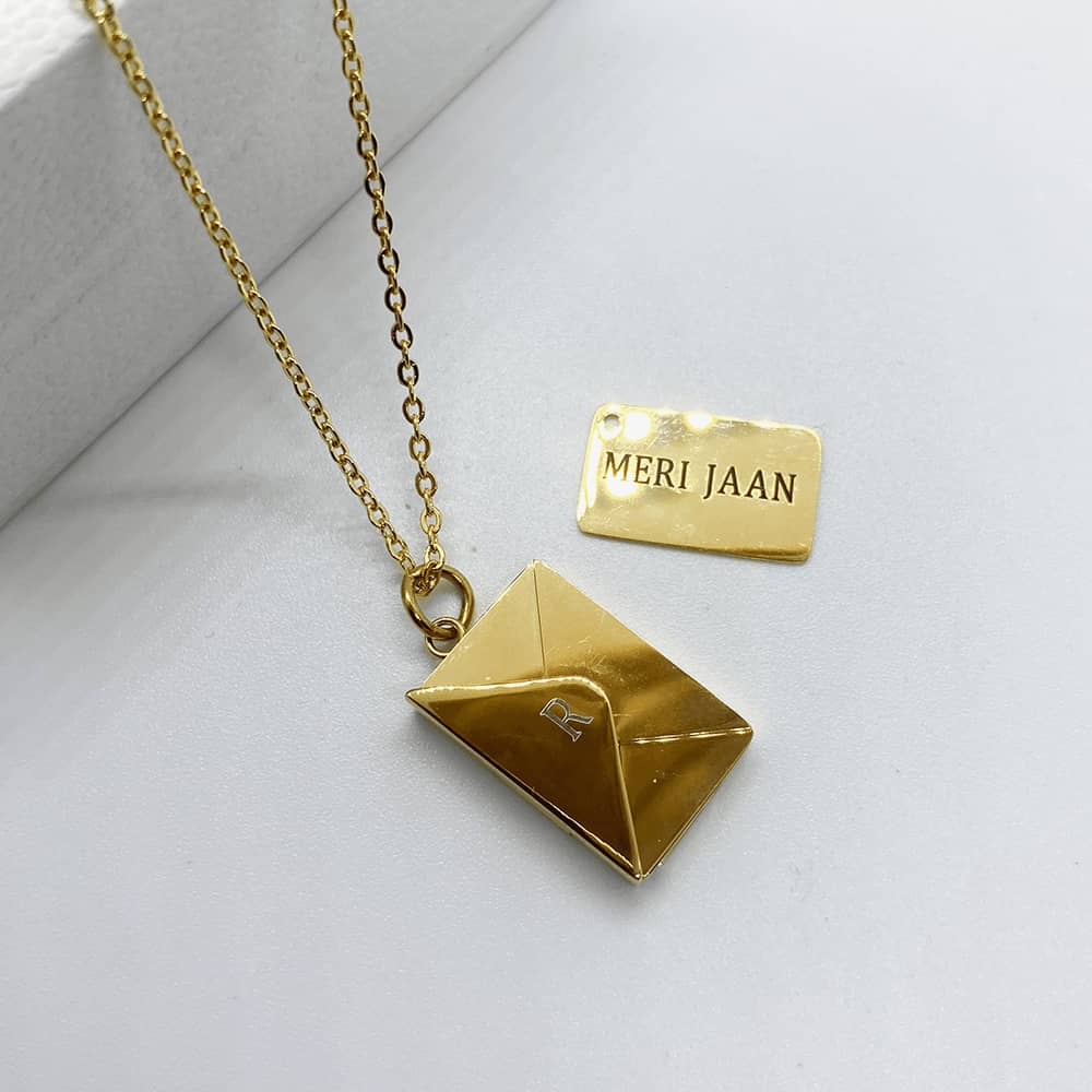 18ct gold plated personalised name necklace with removeable piece engraved