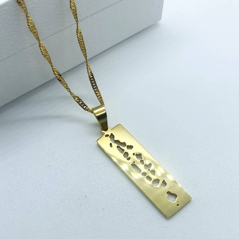 Maldives map necklace in 18k gold plated
