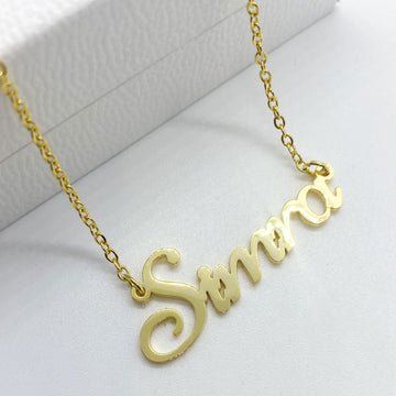 18ct gold plated name necklace in English with the name Simra in a handwritten font