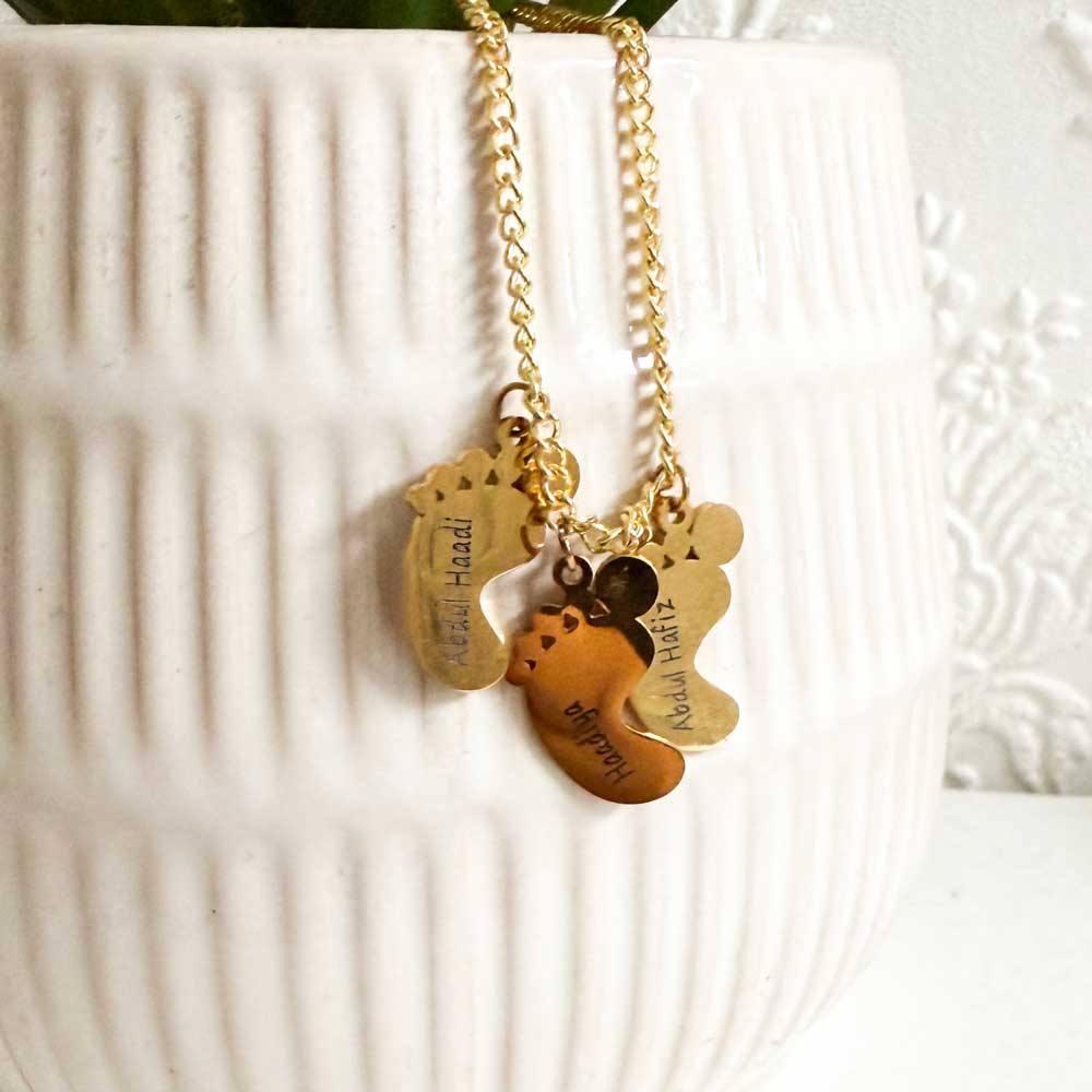 engraved necklace with baby names for mothers gift